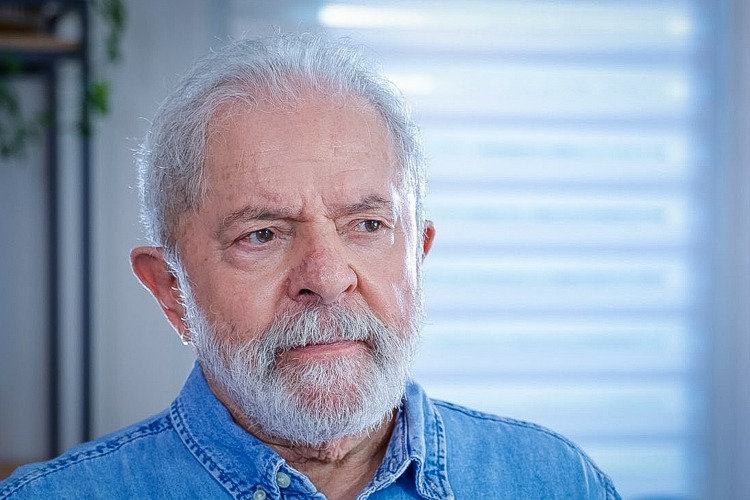 Lula: Justiça do DF arquiva caso do tríplex do Guarujá