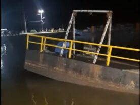 Ferry Boat em Guaratuba: flutuante afunda nesta segunda-feira (31)