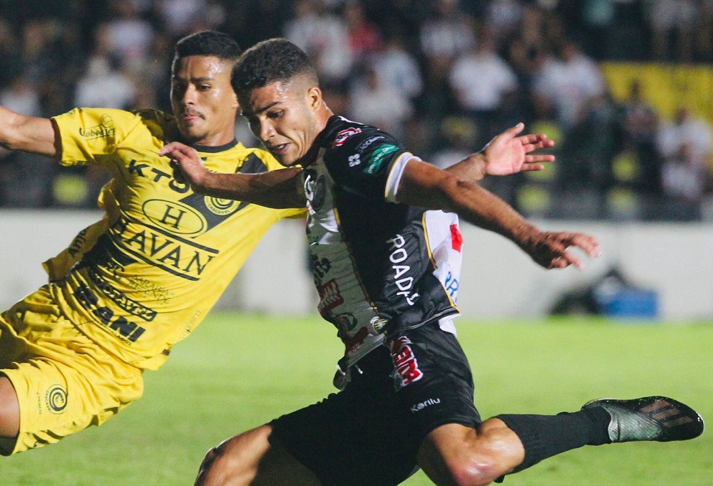 Atacante estreia na temporada com assistência e coloca Operário na briga pelo Paranaense