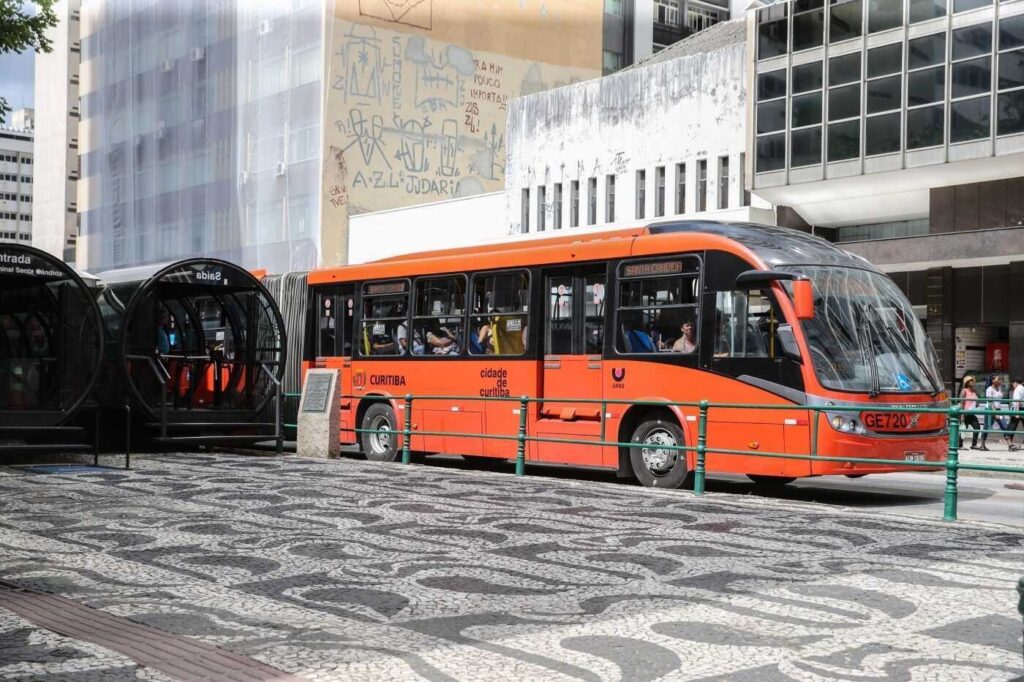 Assembleia faz repasse de R$ 20 milhões para subsidiar o transporte de Curitiba
