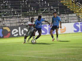 Azuriz bate Botafogo-SP e leva classificação inédita na Copa do Brasil