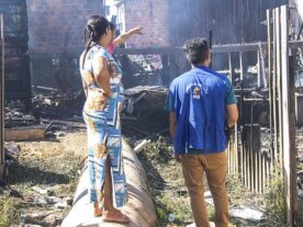 Incêndio deixa dezenas de pessoas desalojadas na CIC