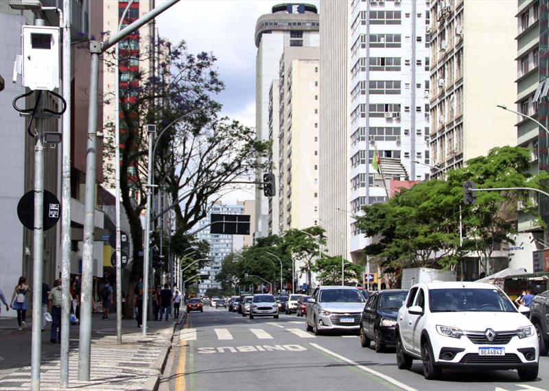 Curitiba arrecadou 119 milhões com multas de trânsito, em 2021