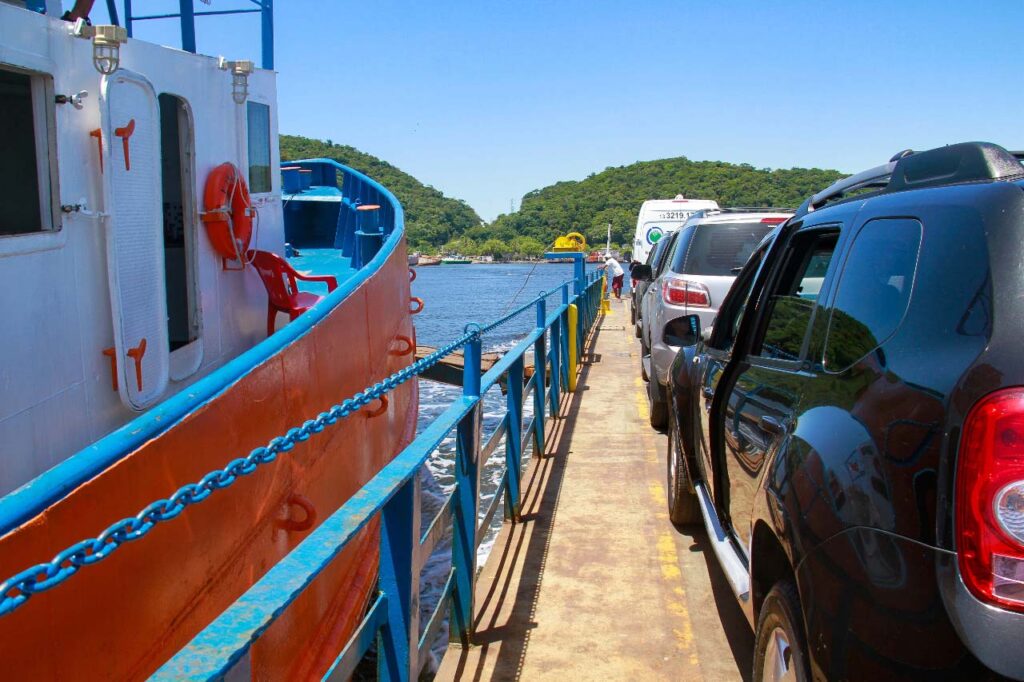 DER/PR alerta para filas no ferry boat durante o Carnaval