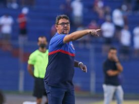 Jorge Ferreira pede demissão e deixa comando técnico do Paraná