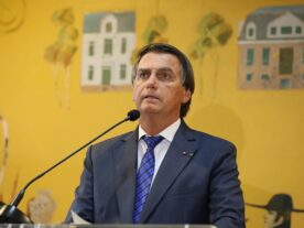 ‘Não defino preço da Petrobras’, diz Bolsonaro pouco antes do anúncio de aumento