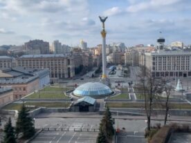 Civis deixam cidades na Ucrânia durante cessar-fogo temporário