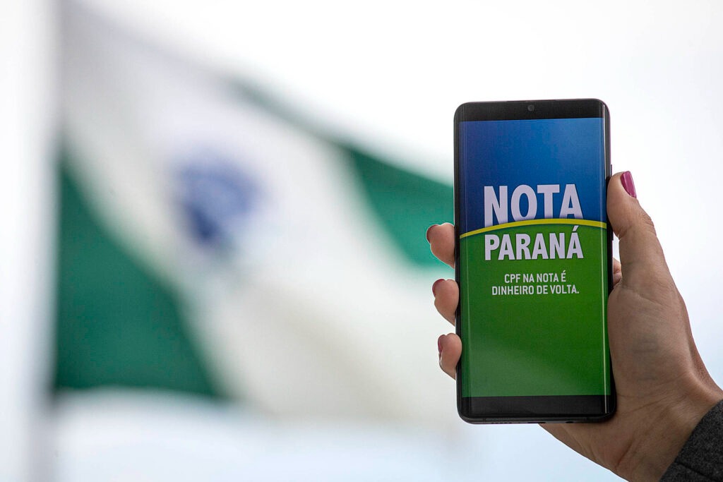 Nota Paraná: criminosos aplicam golpes usando nome do programa