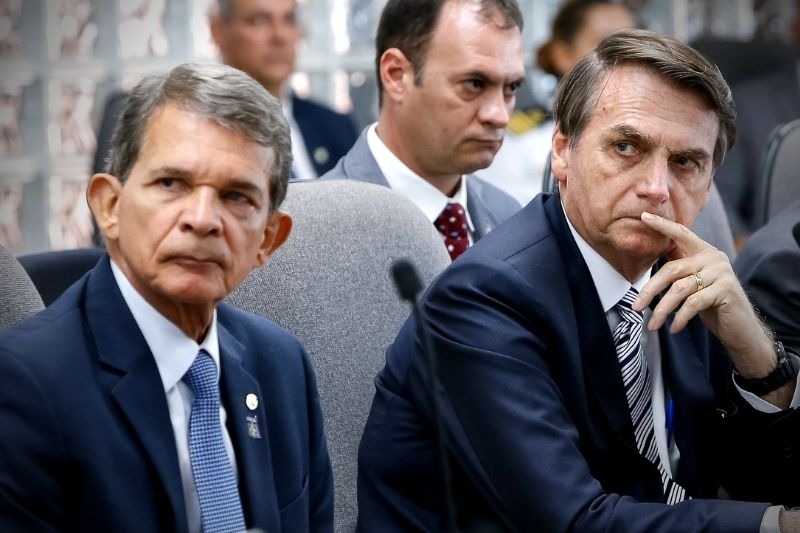 Bolsonaro decide demitir general Silva e Luna da Petrobras
