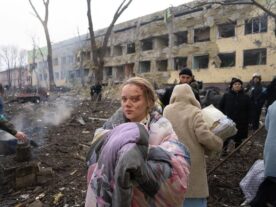 Ucrânia acusa Rússia de bombardear maternidade no sul do país