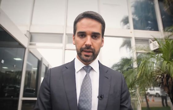 Eduardo Leite anuncia renúncia ao Governo do RS e sugere atuar nas eleições a presidente