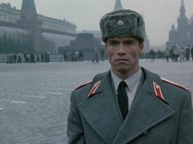 Schwarzenegger diz aos russos que Putin está mentindo para eles