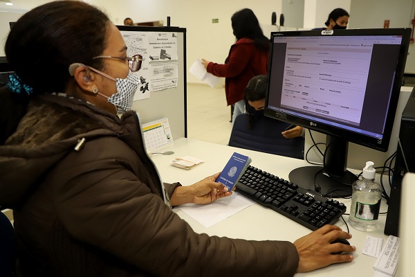 Paraná está com mais de 9 mil vagas de emprego abertas; saiba mais
