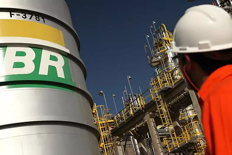 Petrobras deve distribuir R$ 13,1 mi de dividendos a sócios e executivos
