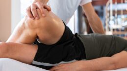 Osteopatia: especialidade da Fisioterapia trata dores e doenças na origem