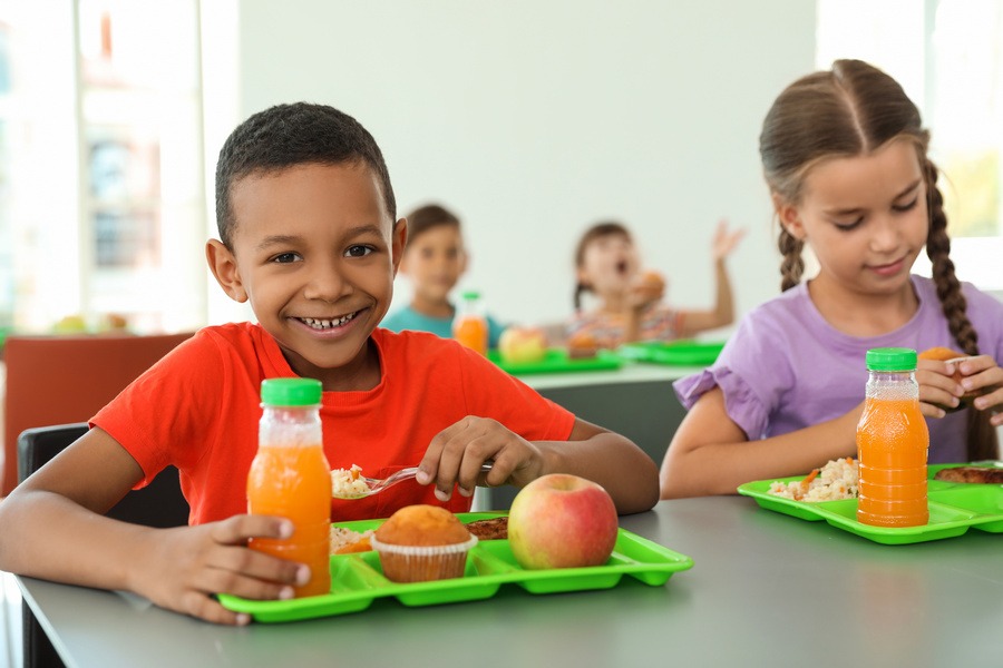 Nutricionista orienta como estimular uma boa relação da criança com a alimentação