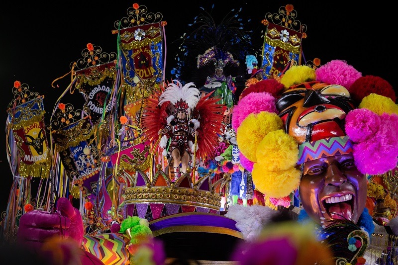 Grande Rio é campeã inédita no carnaval do Rio de Janeiro