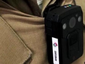 Instituições pedem que policiais usem câmeras nas fardas
