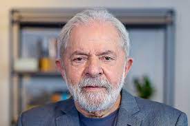 Se for eleito, Lula diz que demitirá  8 mil militares que estão no governo