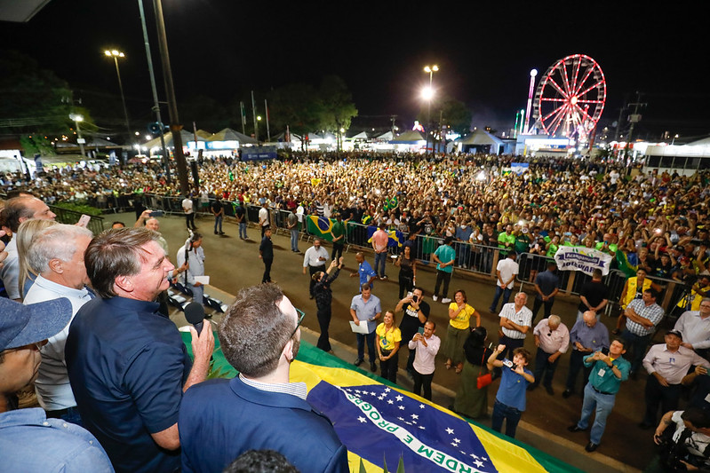 Em Londrina, Bolsonaro agradece apoio e pede para continuar