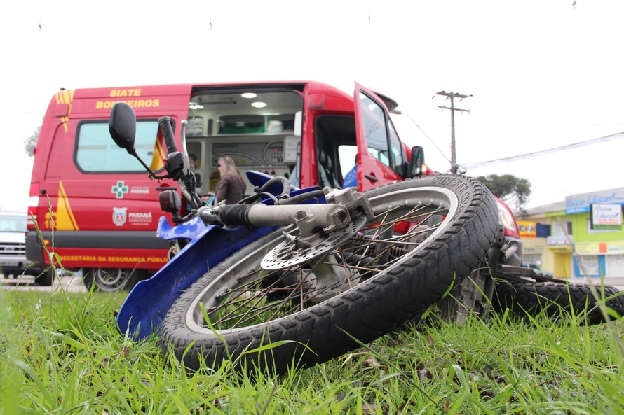 Motociclista morre em acidente com outra moto em Curitiba
