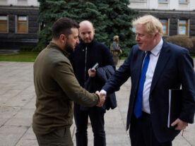 Boris Johnson faz visita surpresa a Zelensky em Kiev