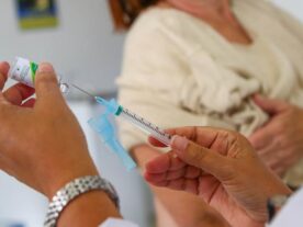 Curitiba amplia vacinação contra gripe para doentes crônicos