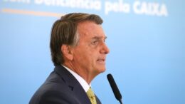 Bolsonaro sanciona projeto que modifica regras do Pronampe