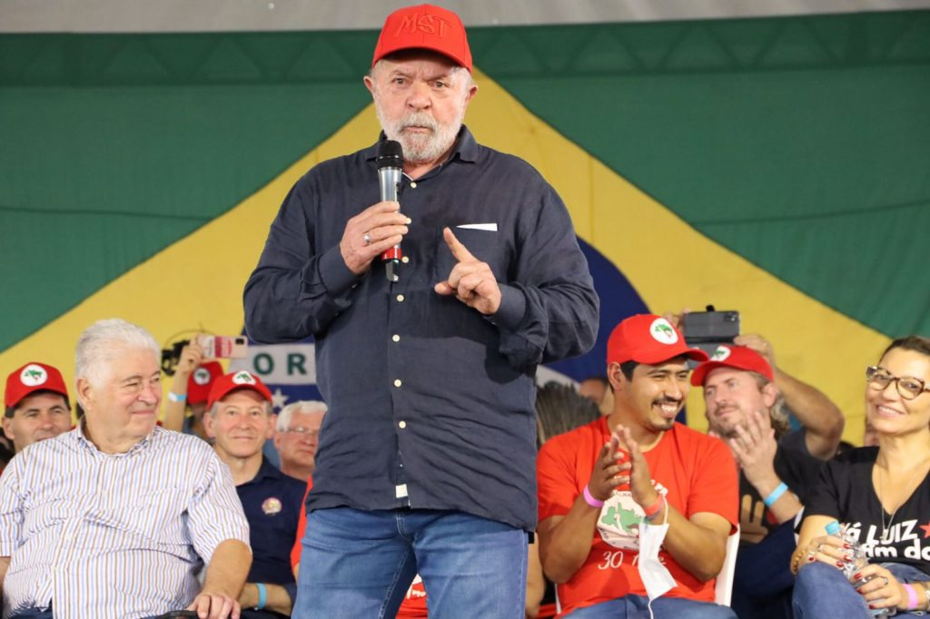 MST promete 5.000 comitês de apoio a candidatura de Lula