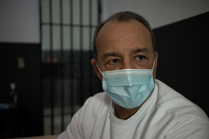 Sérgio Cabral deve ser transferido de presídio após indícios de regalias na cadeia