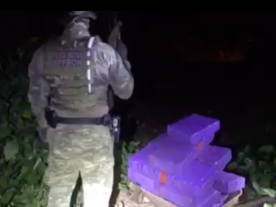Polícia apreende 100 kg de maconha em porto clandestino em Guaíra