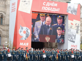 Putin evita escalada na Guerra da Ucrânia durante parada militar
