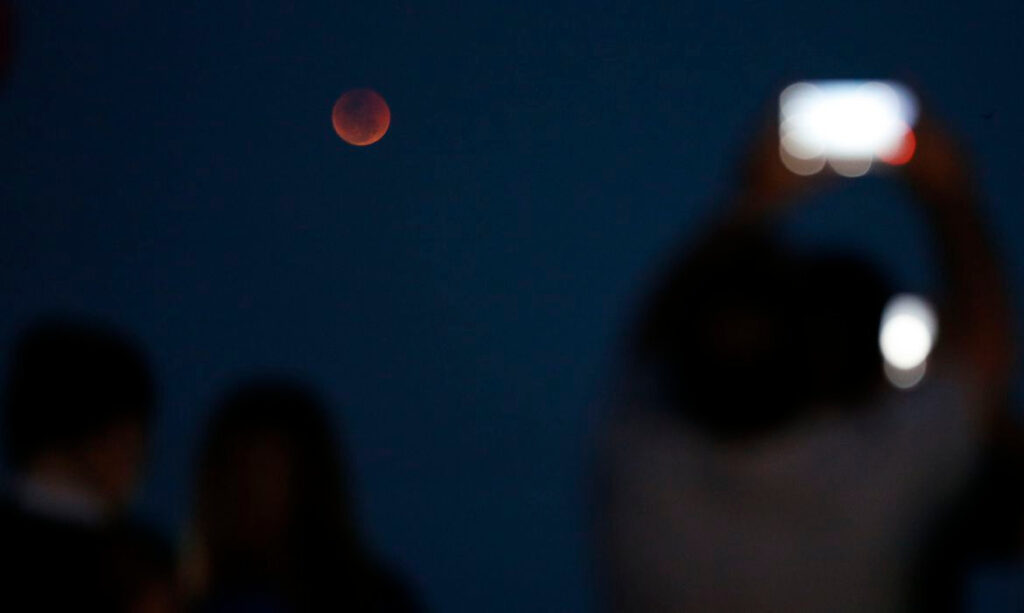 Eclipse total com ‘Lua de Sangue’ poderá ser visto no Paraná