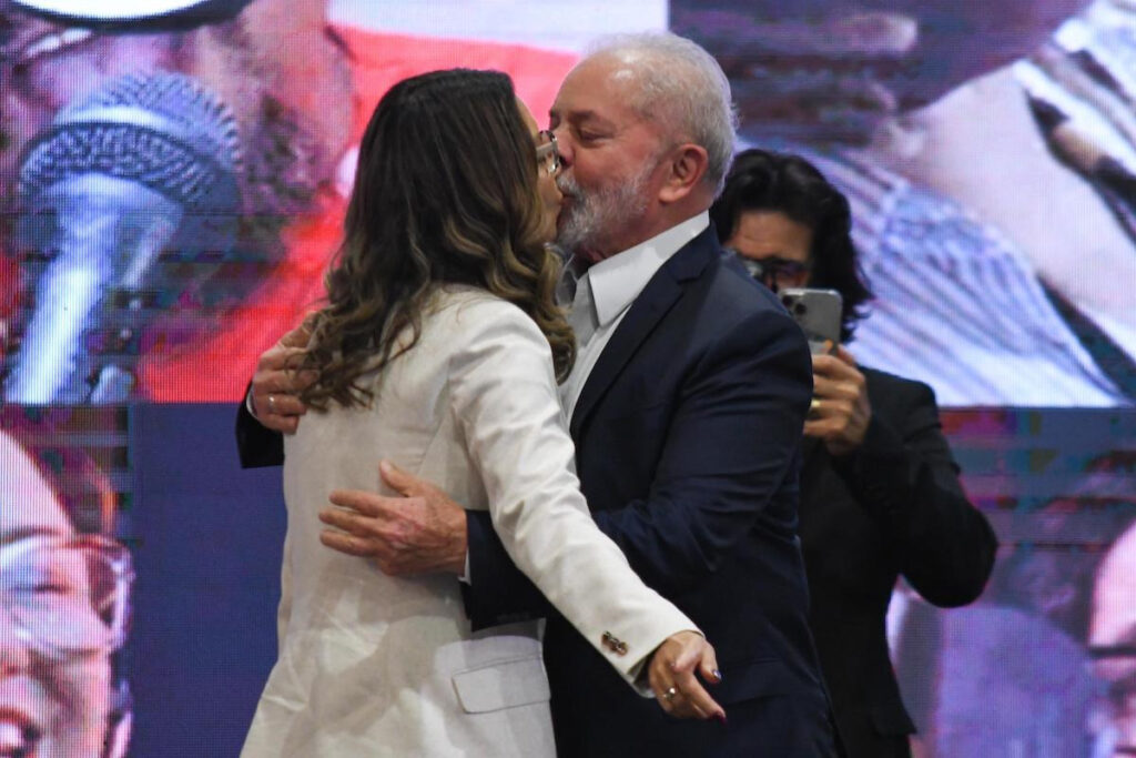 Lula e paranaense Janja se casam nesta quarta-feira (18)