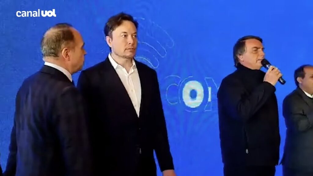 Bolsonaro chama Elon Musk de “mito da liberdade” em encontro com empresários