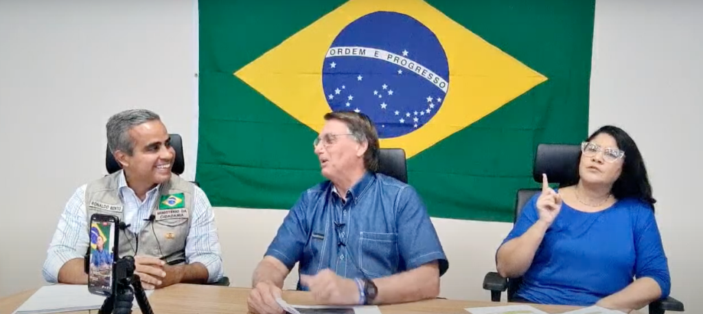 Bolsonaro diz que fará auditoria privada nas urnas