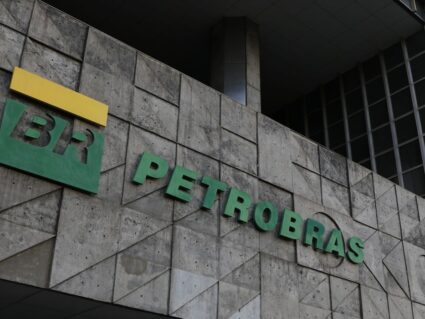 Petroleiros prometem ‘maior greve da história’ contra privatização da Petrobras