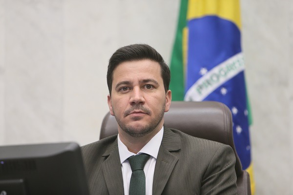 PT já ameaça cassar a candidatura de Moro no Paraná