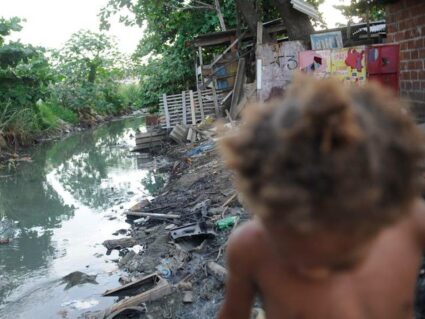 23 milhões de pobres vivem com menos de R$ 7 ao dia no Brasil