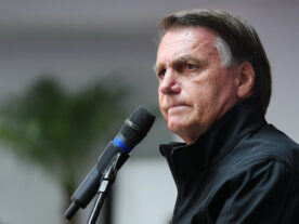 Bolsonaro diz que Petrobras pode mergulhar Brasil no caos