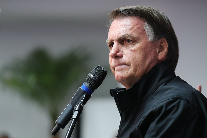 Bolsonaro diz que Petrobras pode mergulhar Brasil no caos