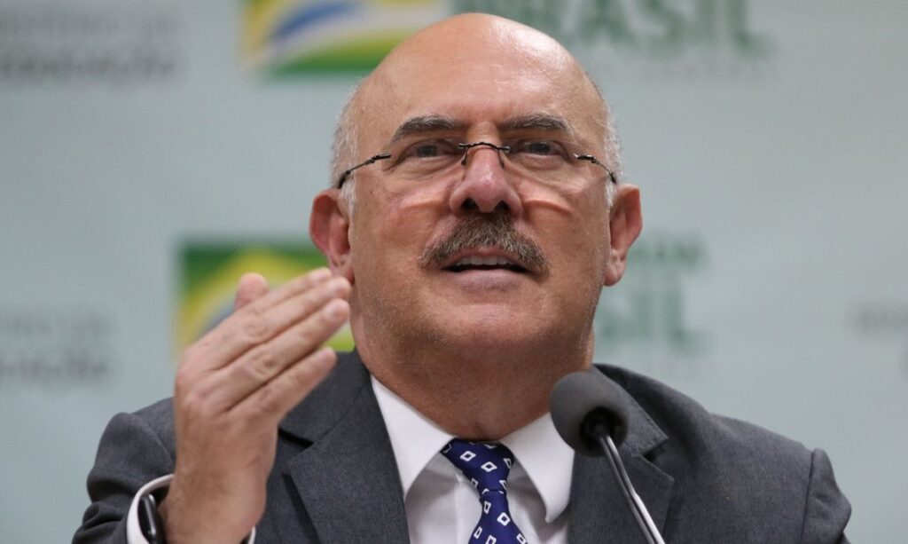 Preso pela PF, ex-ministro Milton Ribeiro será transferido para Brasília