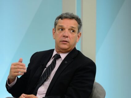 Petroleiros questionam posse de novo presidente da Petrobras