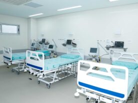 Perto da lotação máxima, Paraná ativa 107 leitos hospitalares