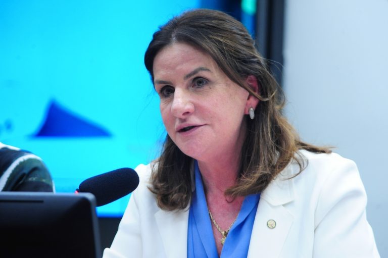 PEC do Piso da Enfermagem: relatora apresenta parecer na terça