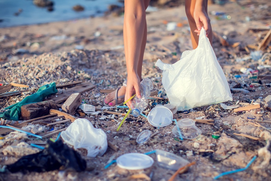 Julho sem Plástico: combater a poluição ambiental é urgente e desafiador, alerta professor