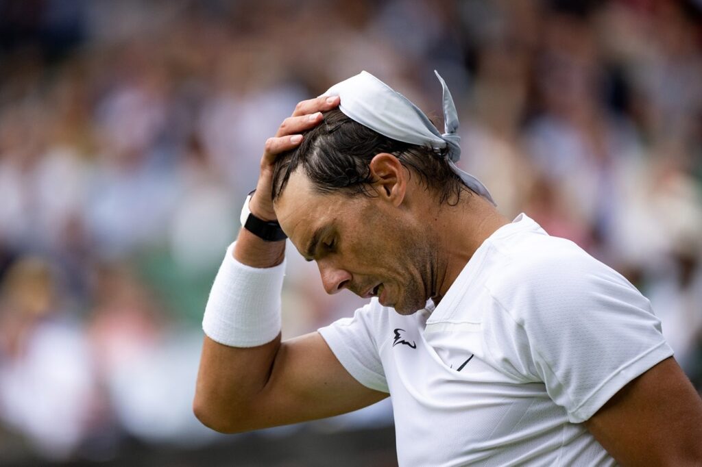 Rafael Nadal desiste da semifinal de Wimbledon por lesão
