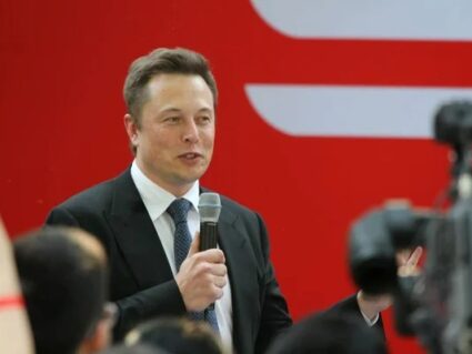Elon Musk alega quebra de acordo e desiste de compra do Twitter