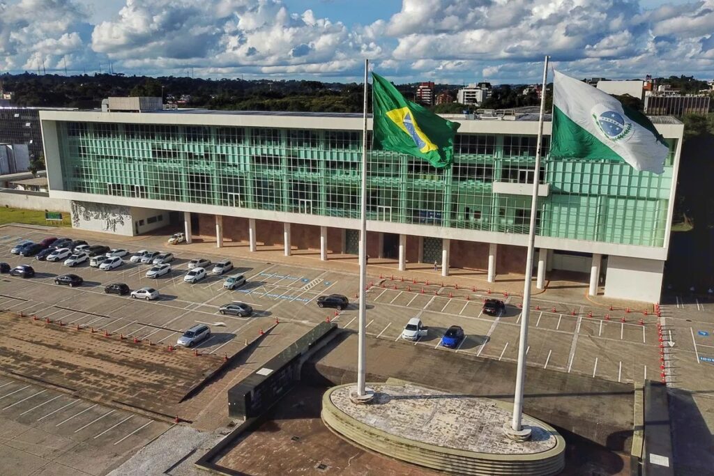 Paraná conta com mais R$ 490 milhões do BID para educação