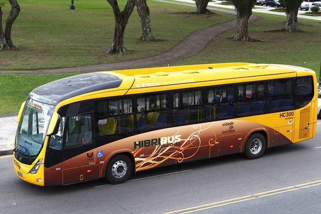 Linhas de ônibus de Curitiba terão alterações a partir de hoje